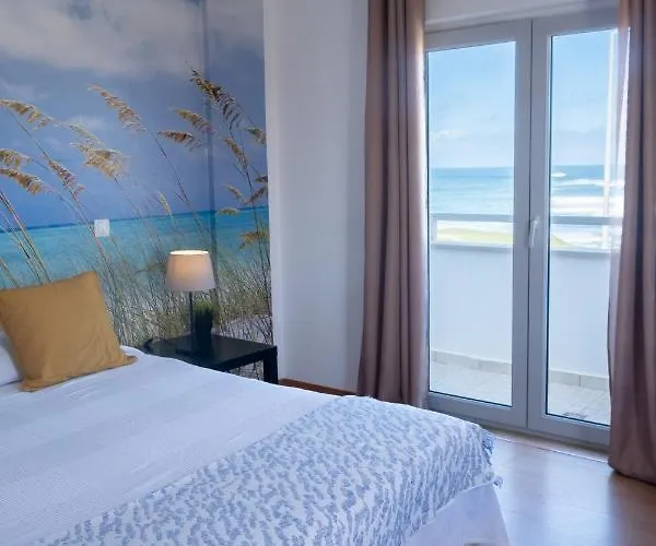 Pksc Surf House * Peniche